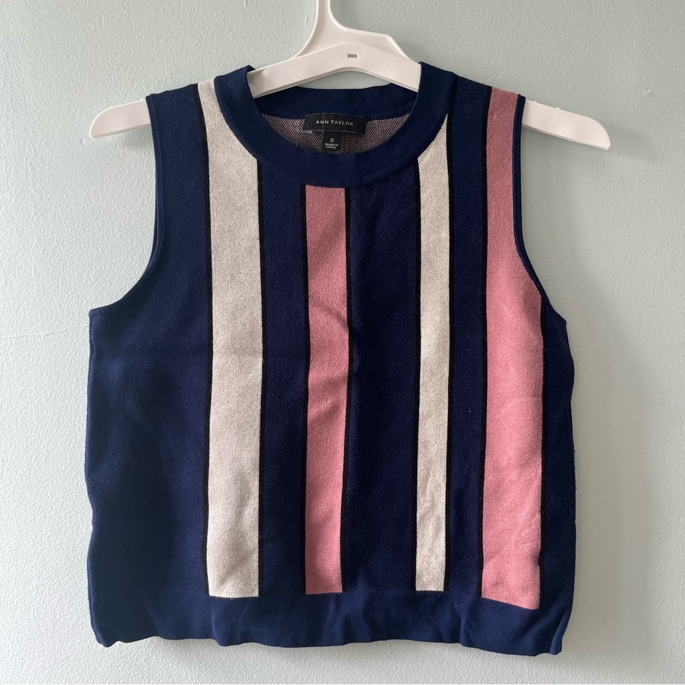 Ann Taylor Knit shirt vest size small